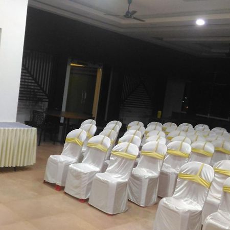 The Southgate Business Hotel Thiruvananthapuram Екстер'єр фото